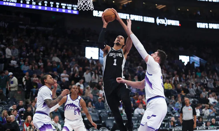 El Unicornio Conquista Utah: Wembanyama y Fox blindan el segundo puesto del Oeste