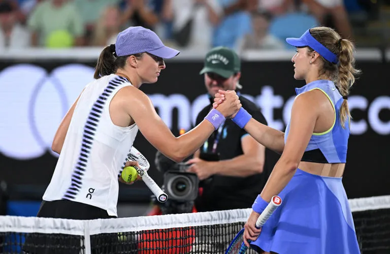 "Perdón, es muy tarde para pensar": El agotamiento de Iga Świątek