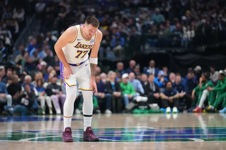 Remontada en Dallas: Los Lakers silencian al American Airlines Center