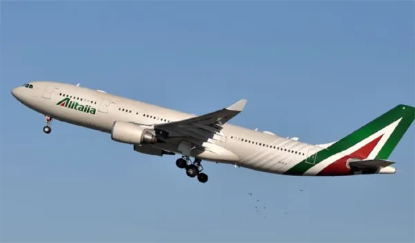 El directivo Antonoaldo Neves y la cúpula de Etihad Airways inyectan 300 millones de dólares adicionales para clausurar definitivamente su etapa en Alitalia