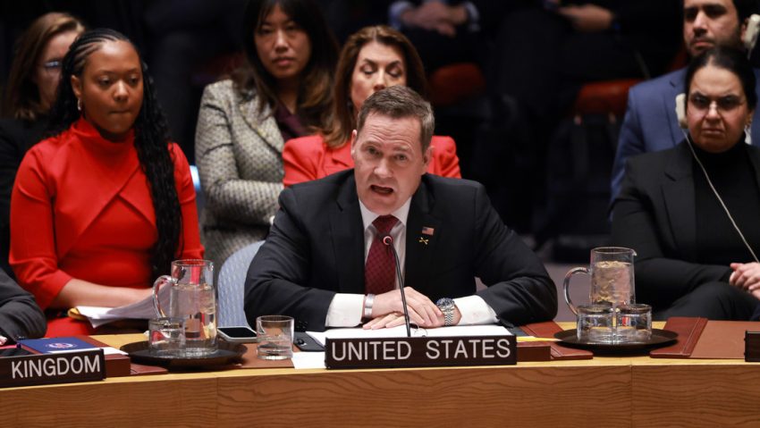 Embajador de EE.UU. ante la ONU muestra su desprecio total a "esa ridícula organización"