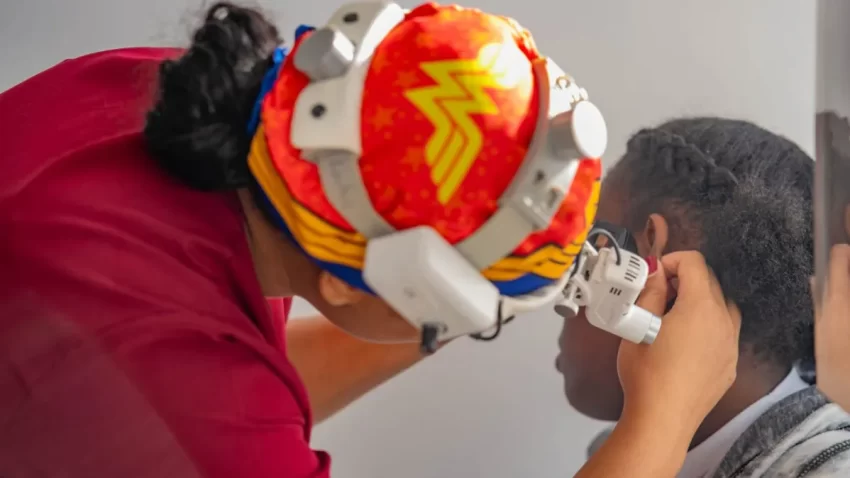 INABIE refuerza atenciones de otorrinolaringología a estudiantes del sistema público