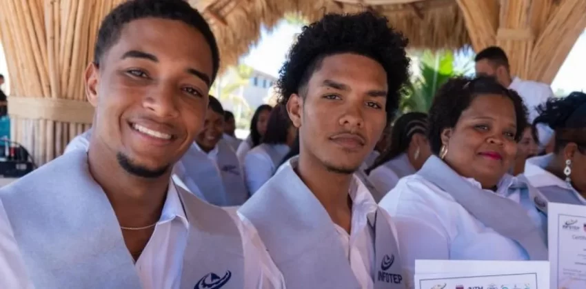 Infotep graduó a 63 en diplomado en Cabo Rojo