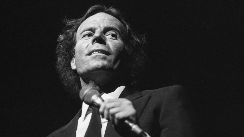 Julio Iglesias rompe su silencio tras acusaciones de abuso sexual