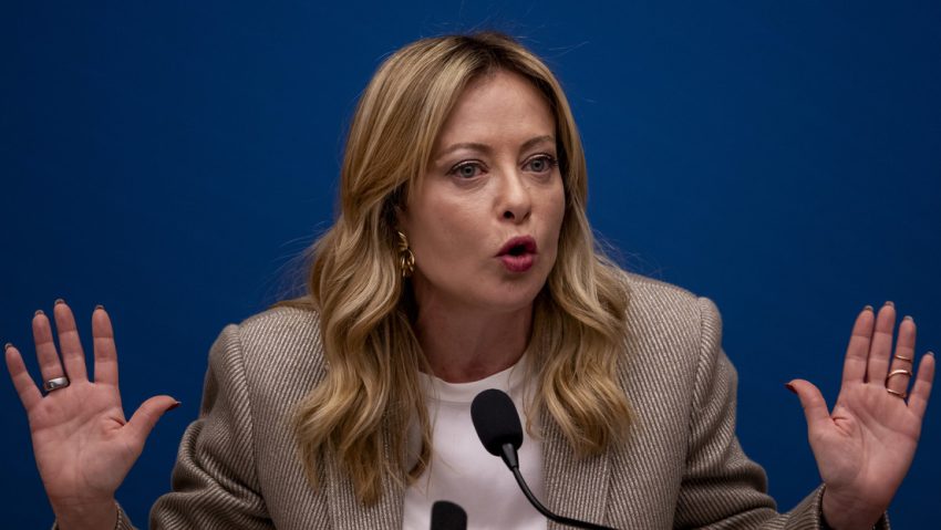 Meloni: "Ha llegado el momento de que Europa también hable con Rusia"