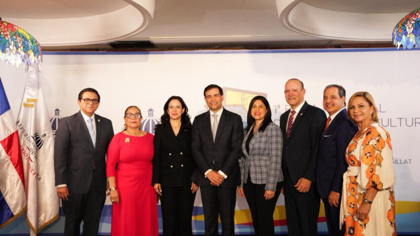 Ministro de Cultura anuncia la celebración de la primera Feria Regional del Libro y la Cultura Cibao del 20 al 26 de abril