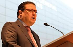 Sanz Lovatón destaca contribuciones del sector industrial.