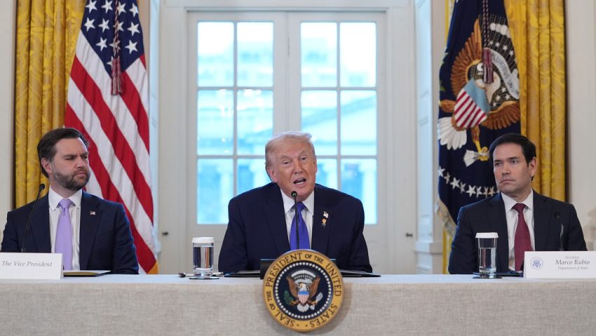 Trump a las petroleras: "No queremos que traten con Venezuela. Tratarán directamente con nosotros"