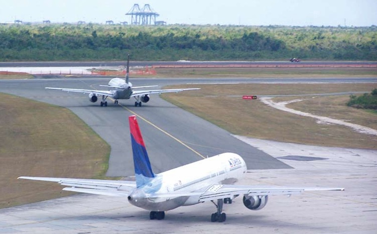 IDAC dice la RD registra cifras históricas en turismo y aviación