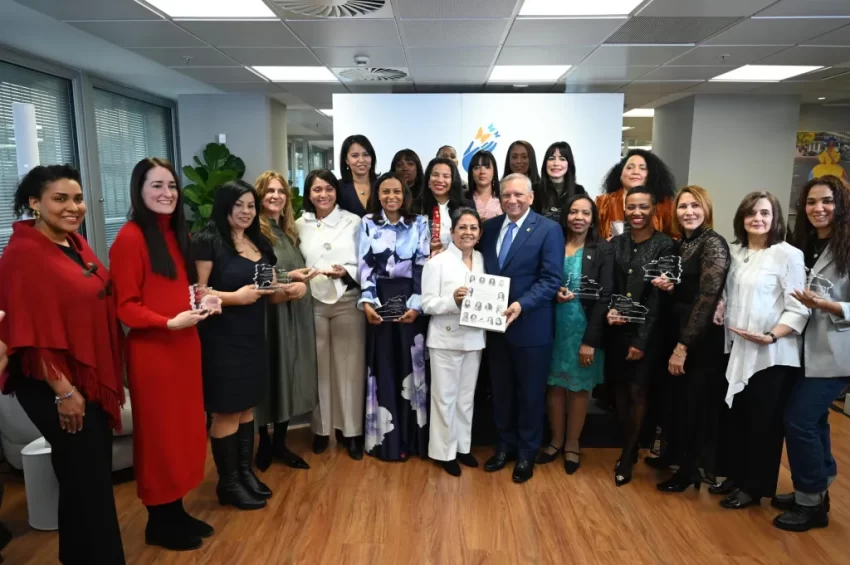 Voluntariado Banreservas presenta libro sobre dominicanas en España