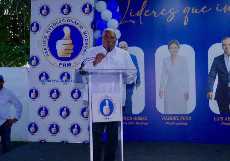 José Sánchez juramenta su comando municipal de campaña de Santo Domingo Este