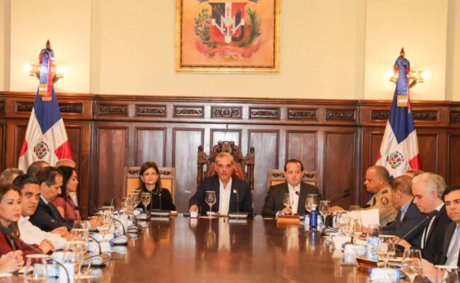 Consejo de Ministros tiene pasadía este domingo en el Palacio Nacional; dará seguimiento a diez metas presidenciales