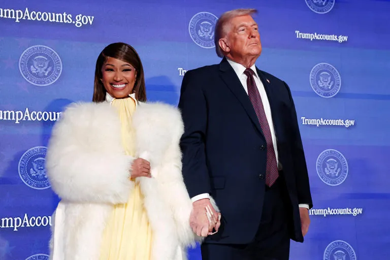 "Nicki MAGAJ": La rapera se declara la "fan número uno" de Trump en plena crisis social