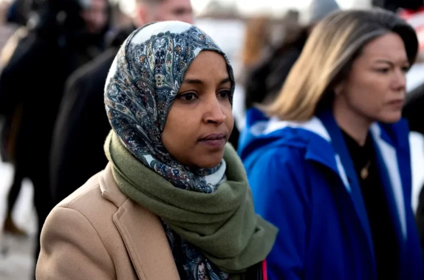 Trump ordena investigación del DOJ sobre el patrimonio de Ilhan Omar