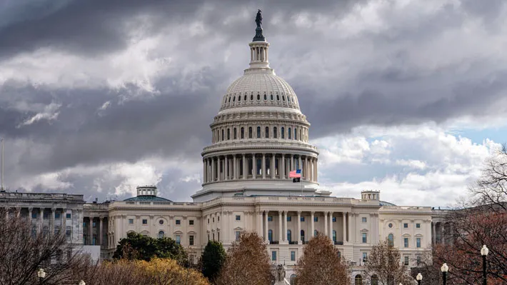 EE.UU. PONE LÍMITES: LA CÁMARA DE REPRESENTANTES RESTRINGE EL USO DE FONDOS PARA OPERACIONES MILITARES EN VENEZUELA