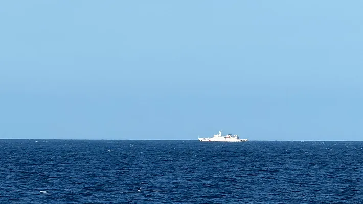 TENSIÓN MÁXIMA EN ASIA: CHINA DESPLIEGA BUQUES MILITARES TRAS EL PASO DE NAVÍOS DE EE. UU. POR TAIWÁN