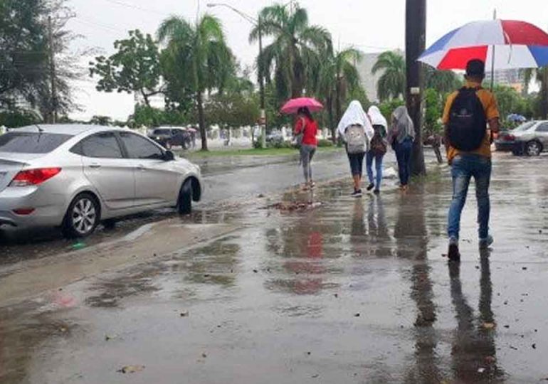 Temperaturas elevadas y chubascos dispersos inciden en el tiempo este jueves