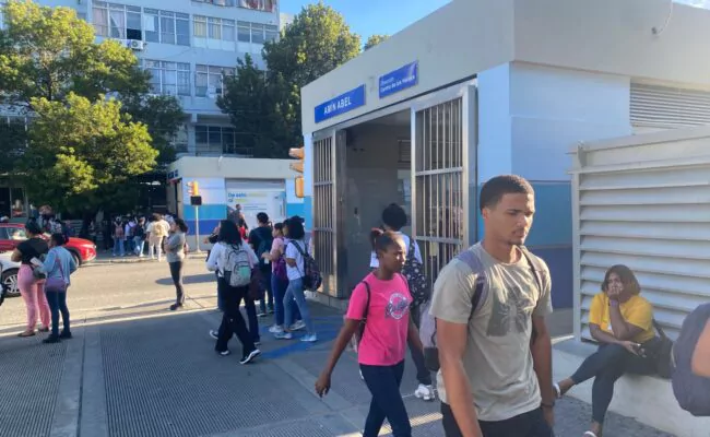 Usuarios del Metro de Santo Domingo a favor de medidas de seguridad