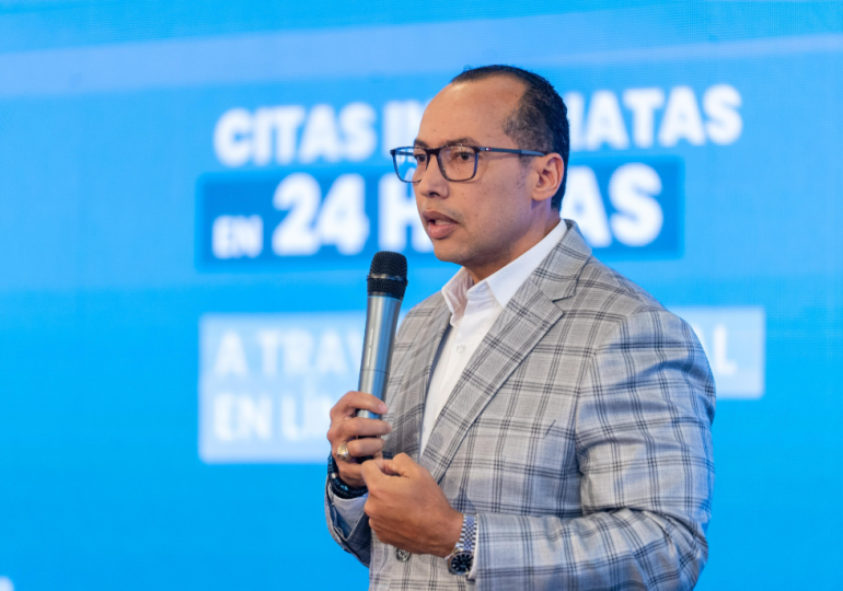 Libretas tradicionales y biométricas convivirán juntas, explica director de Pasaportes