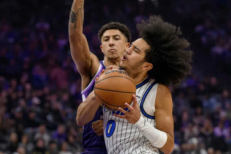 NBA: El Magic hunde a los Kings con una lluvia de triples