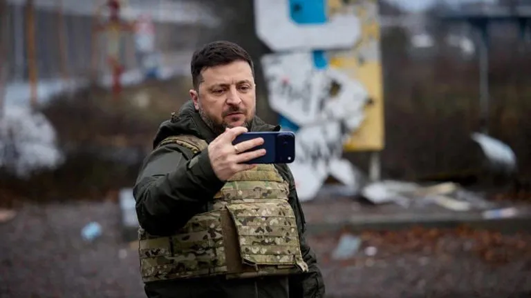 PERFIL: Volodymyr Zelensky, un líder marcado por cuatro años de guerra y desafíos extremos