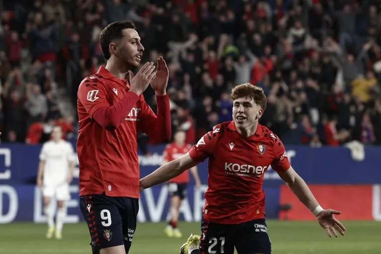 TRIUNFO HISTÓRICO EN EL SADAR: Osasuna tumba al líder 15 años después
