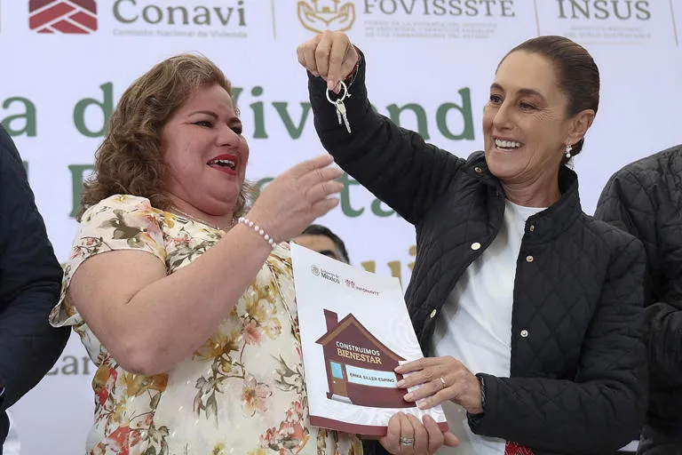 MÉXICO: Claudia Sheinbaum propone reactivar Altos Hornos de México y exige justicia para los trabajadores