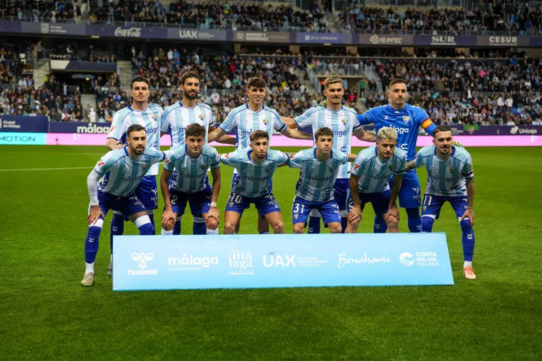 APROBADOS Y SUSPENSOS: El Málaga CF se impone al Racing de Ferrol en un partido de alta tensión