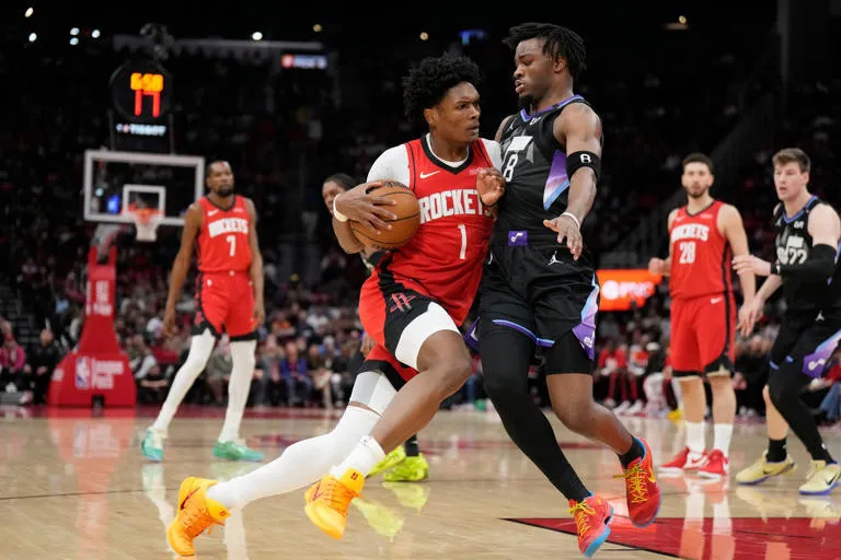 NBA: Los Houston Rockets vencen a los Utah Jazz con una actuación estelar de Smith y Thompson