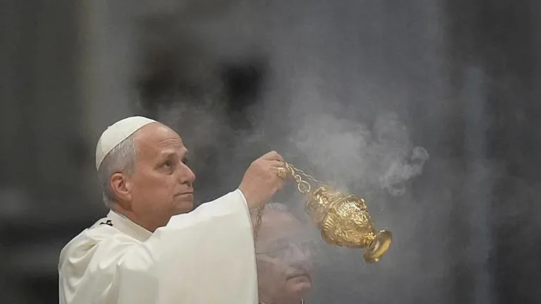 PENTECOSTÉS DIGITAL: El Vaticano usará IA para traducir la misa a 60 idiomas