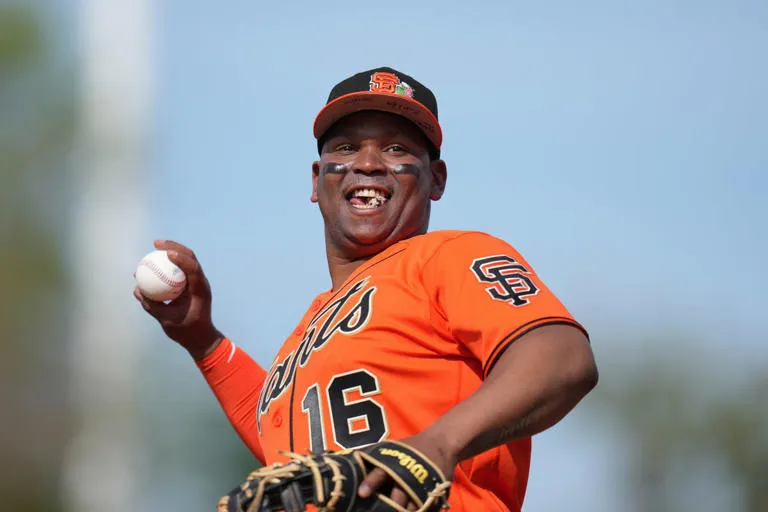 ¡ALERTA ROJA POR DEVERS! Los Gigantes lo sacan del juego y hay pánico por su lesión contra los Dodgers