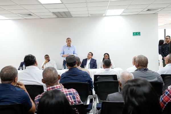 Aduanas enfocada en facilitar comercio y aumentar ingresos