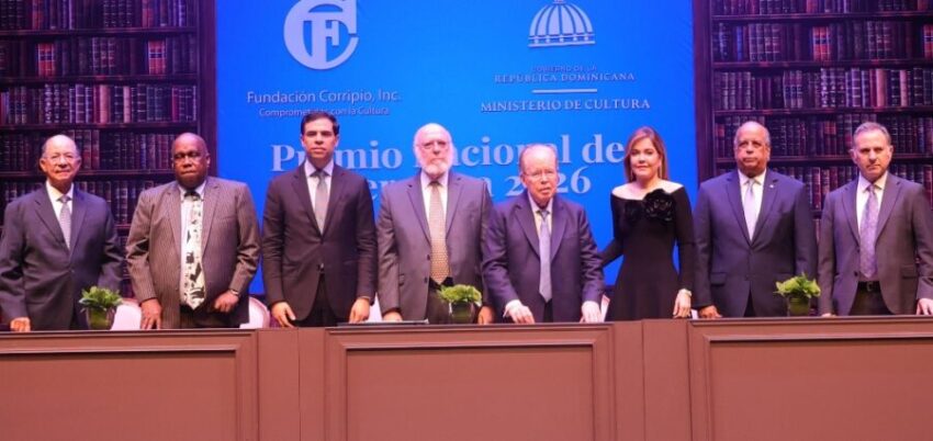 Fundación Corripio y Cultura entregan el Premio Nacional de Literatura a Pedro Vergés