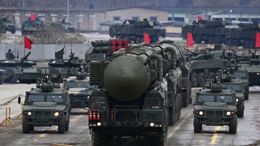 Lavrov: Rusia dará una respuesta militar por todos los medios en caso de un ataque europeo