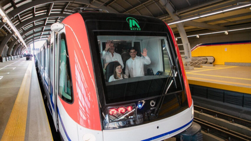 Presidente Abinader pone en marcha Línea 2C del Metro de Santo Domingo