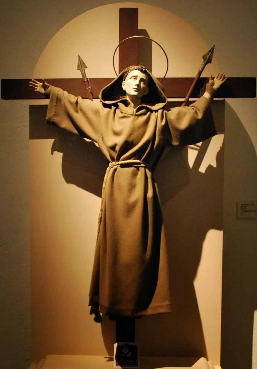 PALABRA DE DIOS JUEVES DE LECTURA Si alguno quiere acompañarme, que no se busque a sí mismo, que tome su cruz de cada día y me siga.