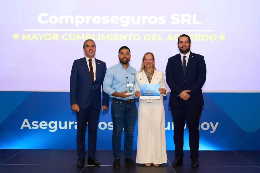Celebración de EXCELENCIA: La Monumental de Seguros premia el éxito y liderazgo de sus productores más destacados de 2025