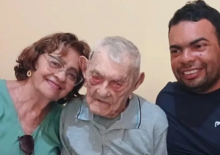 113 Años de Historia: John Tinniswood celebra su longevidad y comparte su filosofía de vida