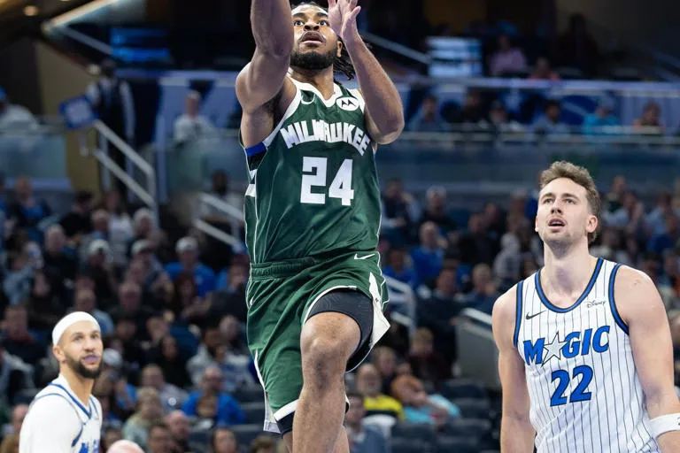 Nuevas caras, misma ambición: Cam Thomas y Kevin Porter Jr. lideran la remontada de los Bucks