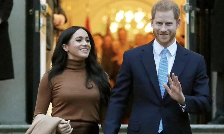 ¡Tormenta Real! Harry y Meghan en pie de guerra mientras su fundación Archewell se hunde en el caos