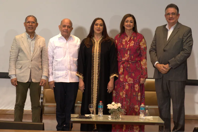 Mecenazgo Dominicano: La Colección Báez-Tavárez llega al Reina Sofía