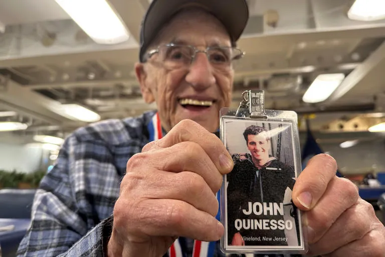Un siglo de vida en el "Big J": Veterano celebra 100 años en el histórico acorazado New Jersey