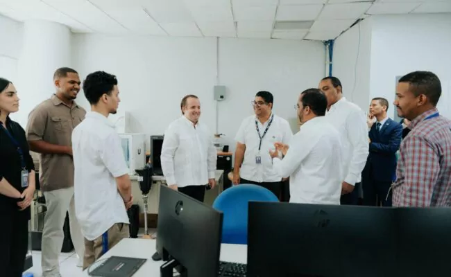 Gobierno impulsa primera generación de docentes en IA tras alianza estratégica con NVIDIA