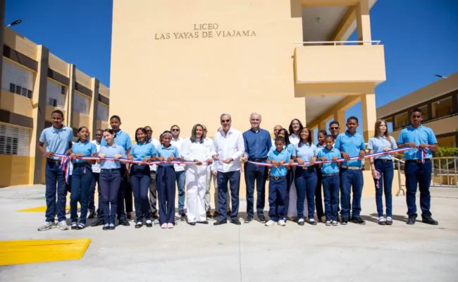 Liceo inaugurado en Azua acogerá a más de 595 estudiantes de Las Yayas de Viajama, Hato Nuevo y Villarpando; ministro De Camps valora cada aula como una responsabilidad con el porvenir de la nación