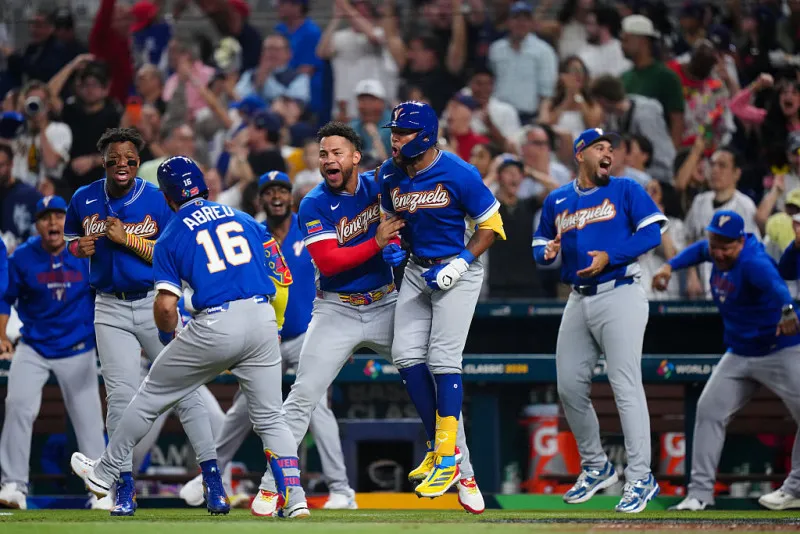 ¡Hazaña histórica! Venezuela tumba al gigante Japón y avanza a las semifinales del Clásico Mundial