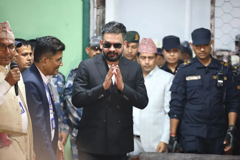 DE LAS RIMAS AL PODER: El fenómeno de Balen Shah arrasa en las elecciones de Nepal
