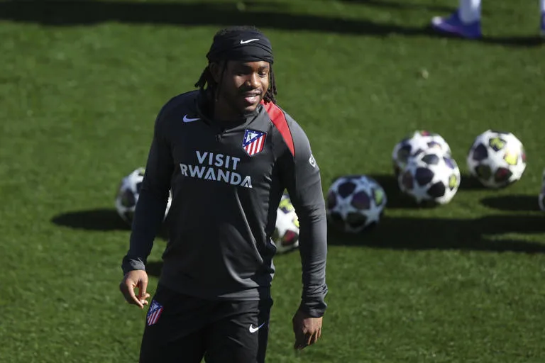 ¡ROMPECABEZAS EN EL CAMP NOU! Nueve fijos y dos grandes dudas para el once que buscará la gloria