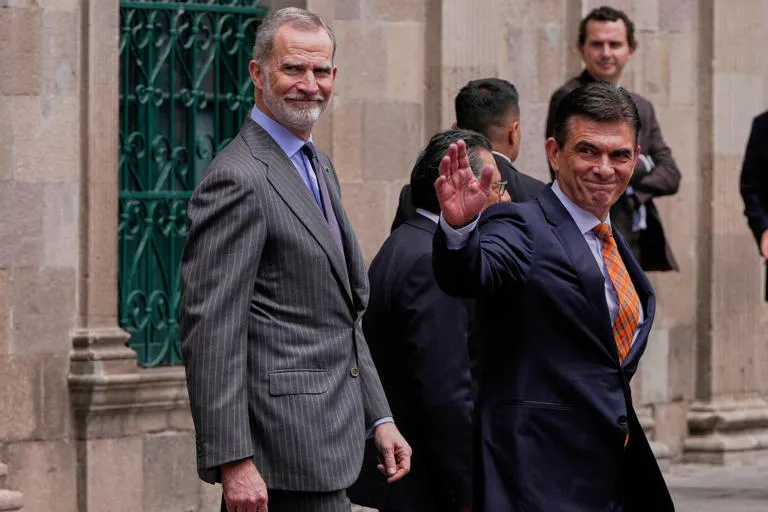 ¡Cita histórica en el Altiplano! El Rey Felipe VI llega a Bolivia para cumbre estratégica con Rodrigo Paz