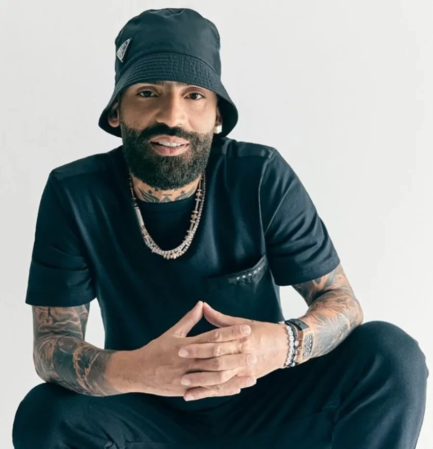 Arcángel anuncia gira "La 8va Maravilla World Tour 20 Aniversario"