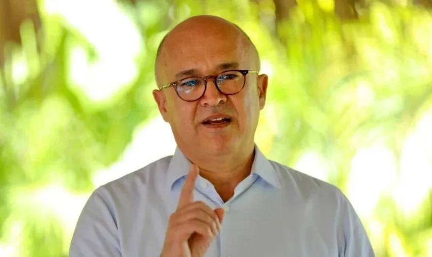 Francisco Domínguez Brito propone flexibilizar normativa para impulsar el teletrabajo